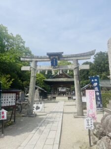 伊豆神社: 縁結びと歴史のパワースポット