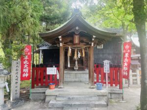 伊豆神社: 縁結びと歴史のパワースポット