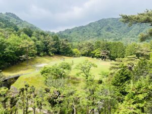 滋賀湖南の緑豊かな甲賀カントリークラブでのゴルフ体験