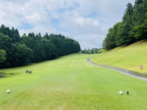 大津カントリークラブ 東コース（南郷・天ヶ瀬 18ホール）「広大な林間コースで贅沢なゴルフライフを堪能」