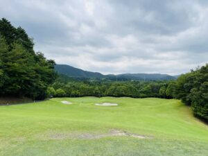 大津カントリークラブ 東コース（南郷・天ヶ瀬 18ホール）「広大な林間コースで贅沢なゴルフライフを堪能」